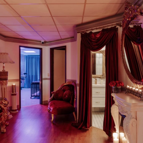Kinky Hall - Foto 2
